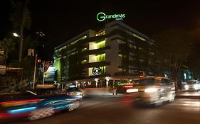 Grandmas Plus Hotel Legian